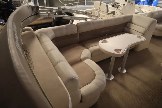 Slide: The Image of Godfrey Aqua Patio 220 re 2005 - 4