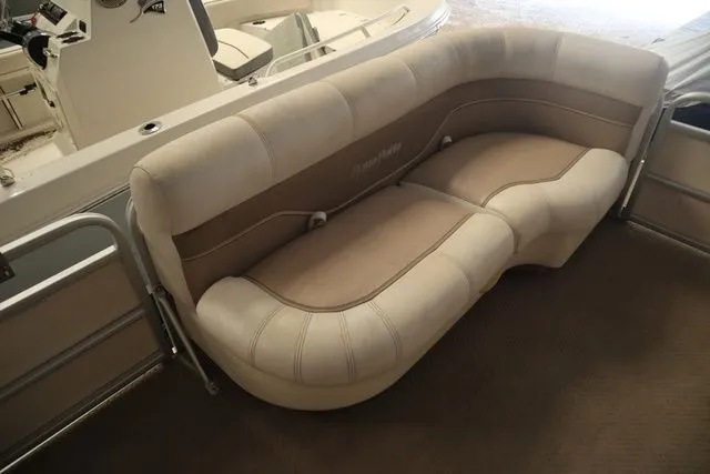 Slide: The Image of Godfrey Aqua Patio 220 re 2005 - 8