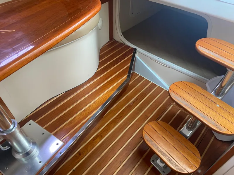 Slide: The Image of Pursuit 335 Offshore 2007 - 50