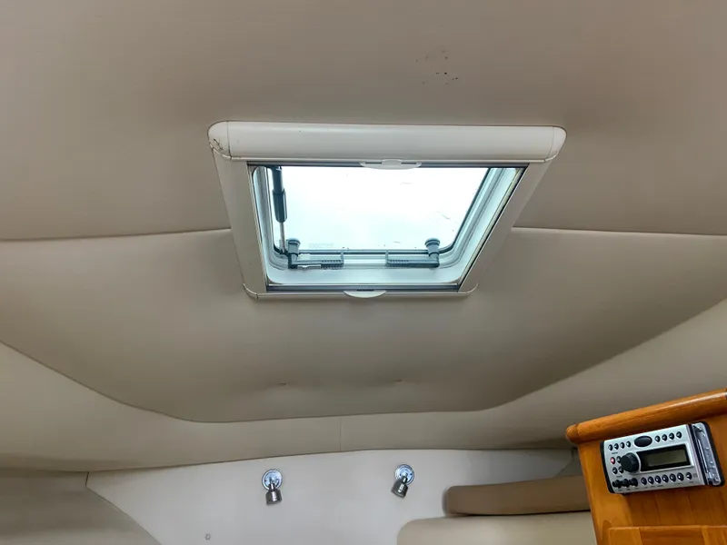 Slide: The Image of Pursuit 335 Offshore 2007 - 54