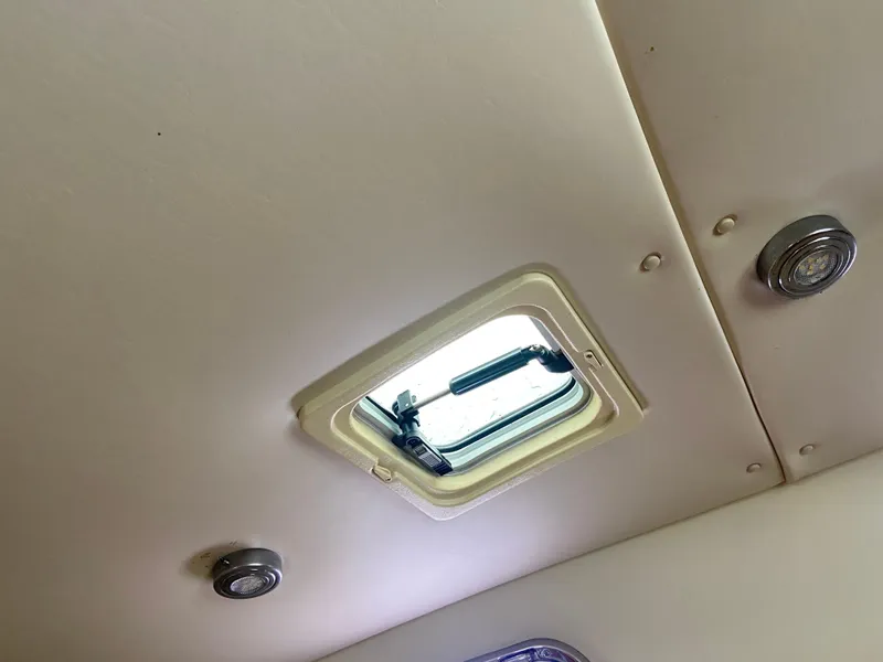 Slide: The Image of Pursuit 335 Offshore 2007 - 55