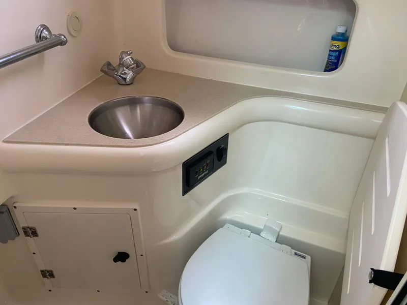 Slide: The Image of Pursuit 335 Offshore 2007 - 57