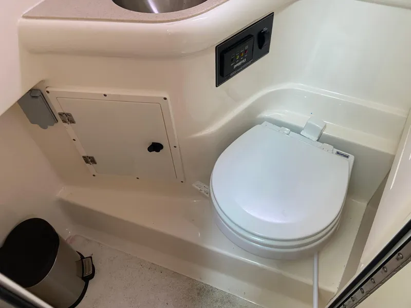 Slide: The Image of Pursuit 335 Offshore 2007 - 58