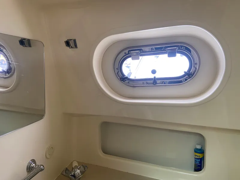 Slide: The Image of Pursuit 335 Offshore 2007 - 59