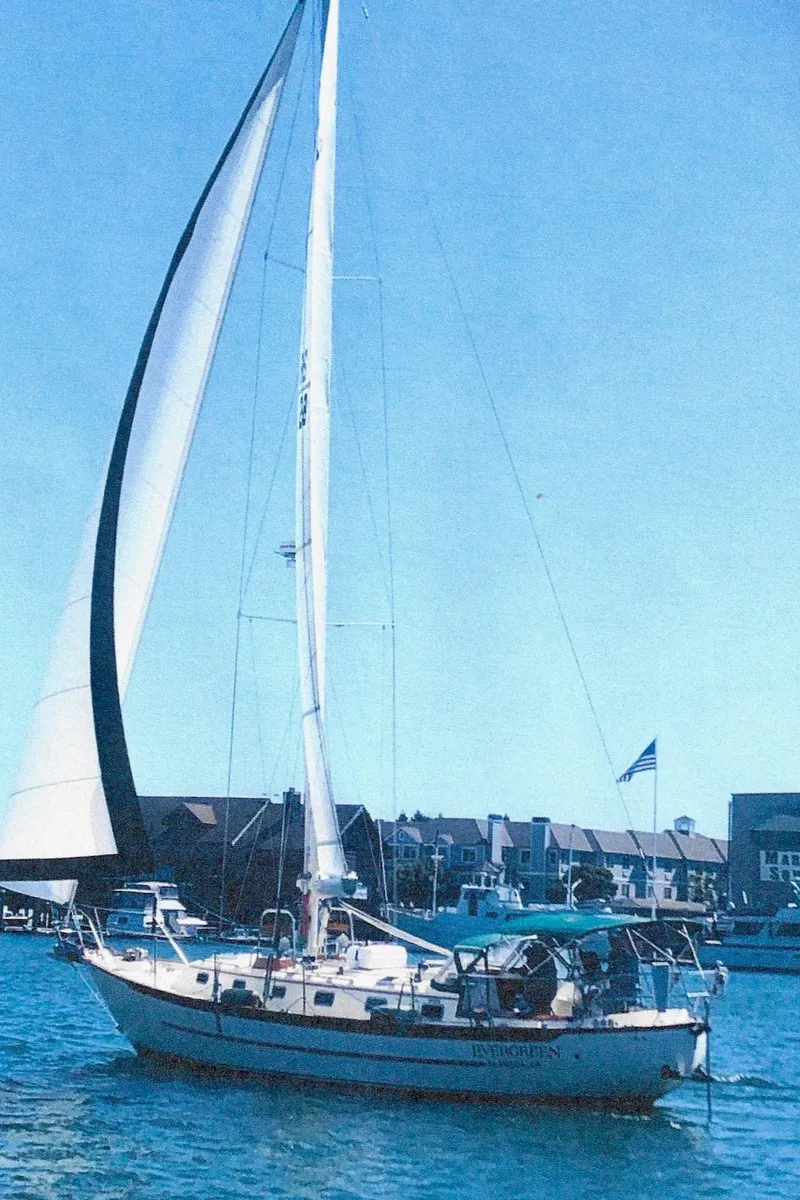 Slide: The Image of Pacific Seacraft 40 1999 - 55