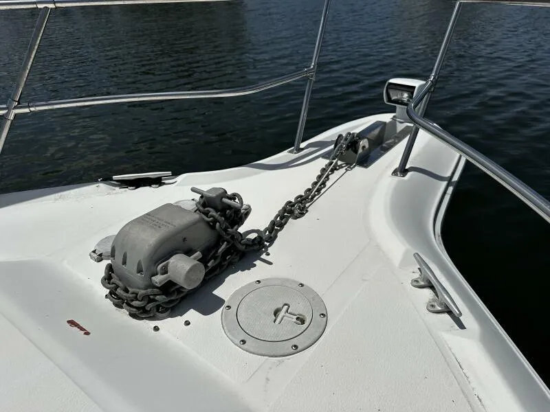 Slide: The Image of Sea Ray 400 Express Cruiser 1996 - 52