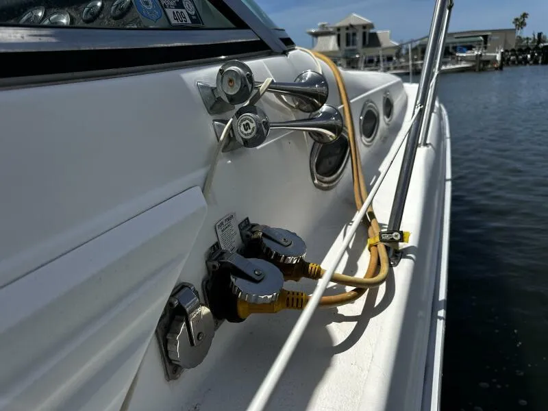 Slide: The Image of Sea Ray 400 Express Cruiser 1996 - 53