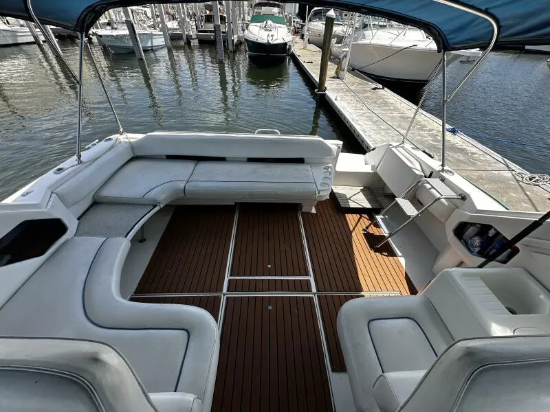 Slide: The Image of Sea Ray 400 Express Cruiser 1996 - 59