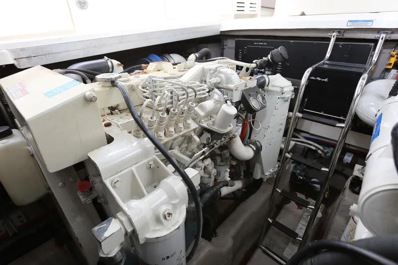 Slide: The Image of Sea Ray 420 Sundancer 2003 - 102