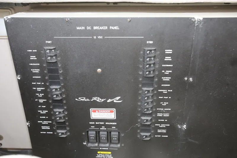 Slide: The Image of Sea Ray 420 Sundancer 2003 - 106