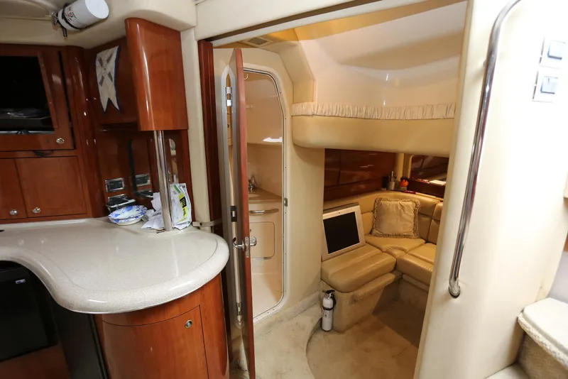 Slide: The Image of Sea Ray 420 Sundancer 2003 - 60