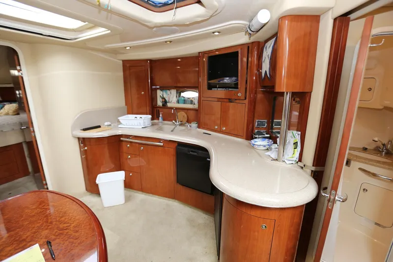 Slide: The Image of Sea Ray 420 Sundancer 2003 - 61