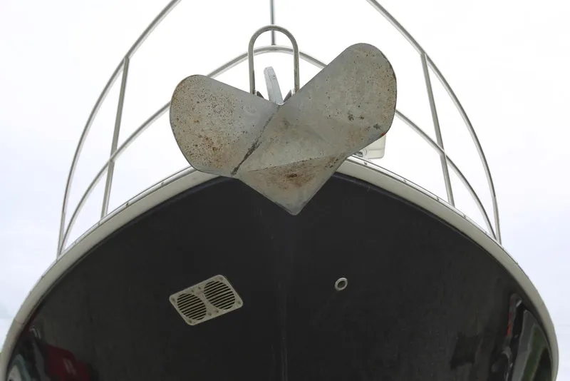 Slide: The Image of 2003 Sea Ray 420 Sundancer boat with anchor, viewed from below. - 7