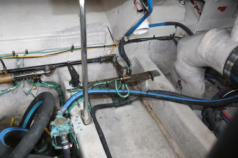 Slide: The Image of Sea Ray 420 Sundancer 2003 - 99