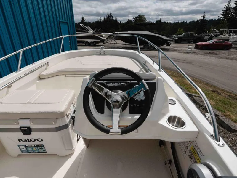 Slide: The Image of Boston Whaler 130 Super Sport 2025 - 7