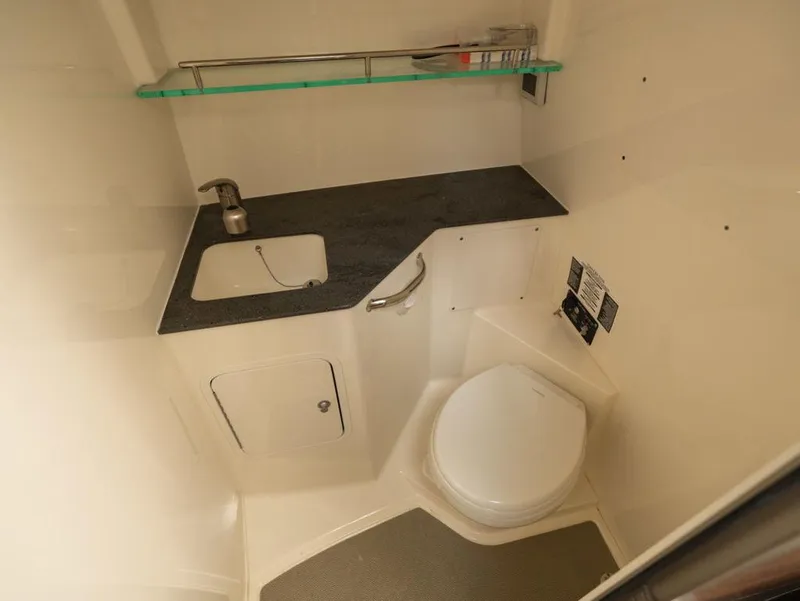 Slide: The Image of Boston Whaler 325 CONQUEST PH 2020 - 20