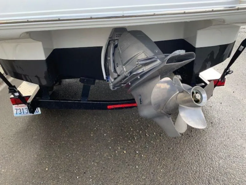 Slide: The Image of Crownline Boats 235 SS 2020 - 15