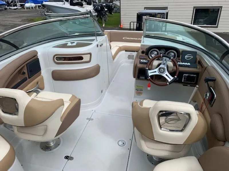 Slide: The Image of Crownline Boats 235 SS 2020 - 6