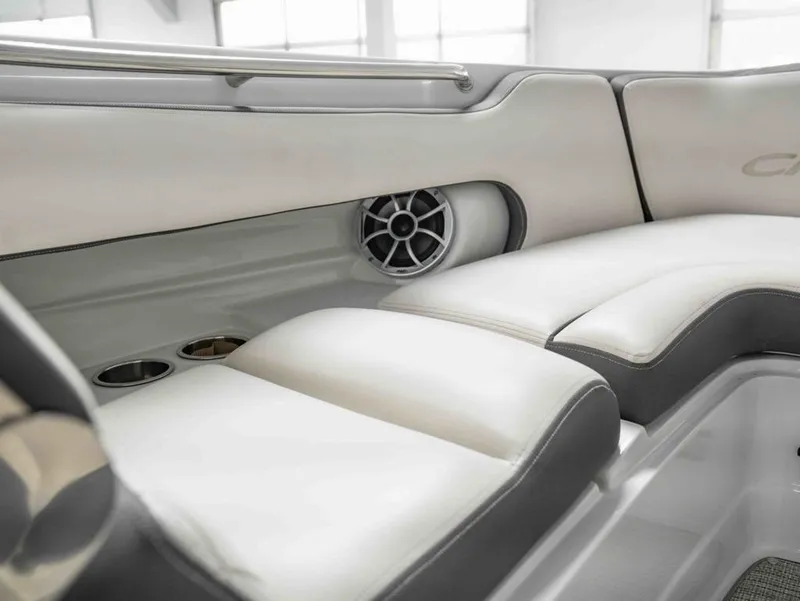 Slide: The Image of Crownline Boats 280XSS 2021 - 13