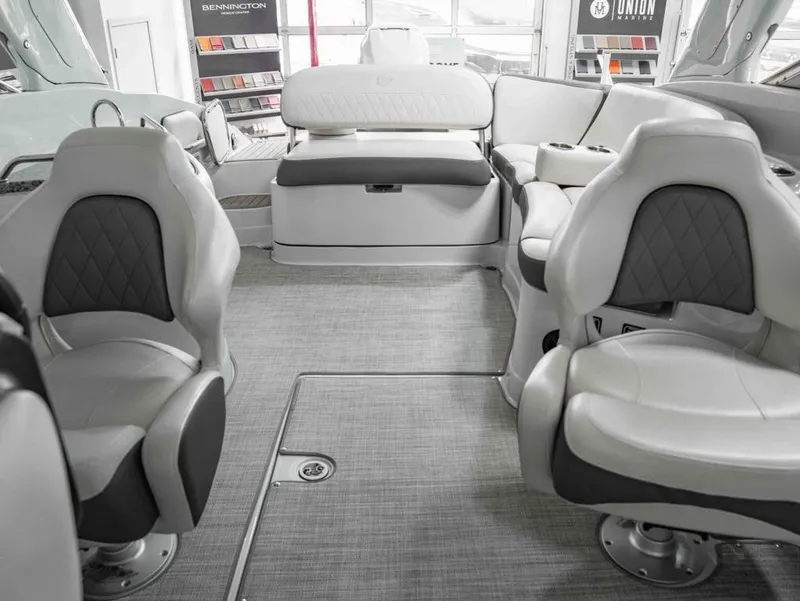 Slide: The Image of Crownline Boats 280XSS 2021 - 16