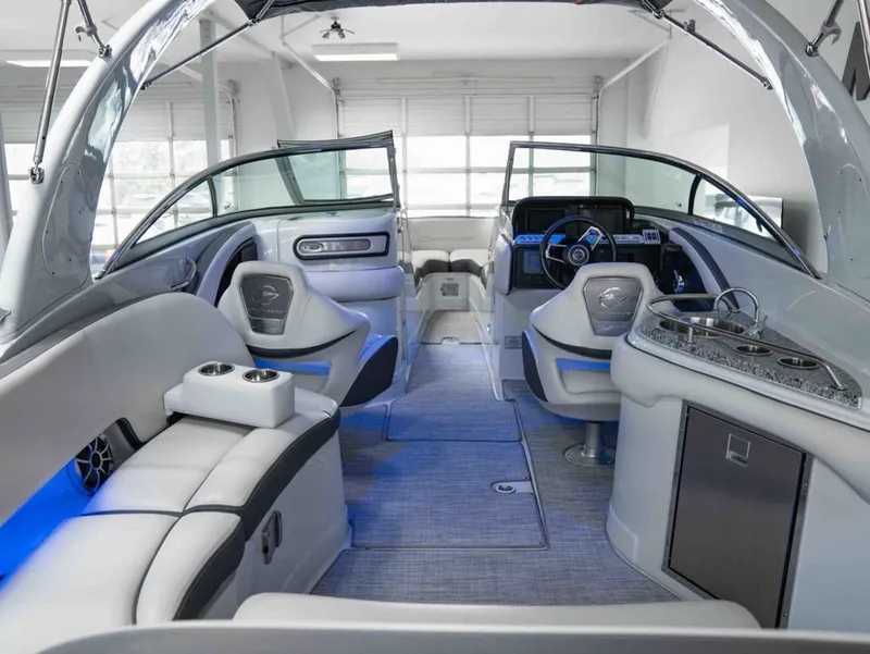 Slide: The Image of Crownline Boats 280XSS 2021 - 23