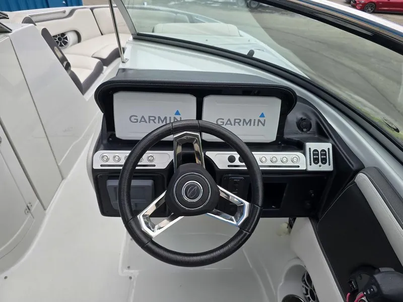 Slide: The Image of Crownline Boats 280XSS 2021 - 5