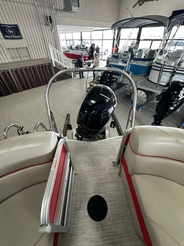 Slide: The Image of South Bay 222RS LE 2.75 2022 - 15