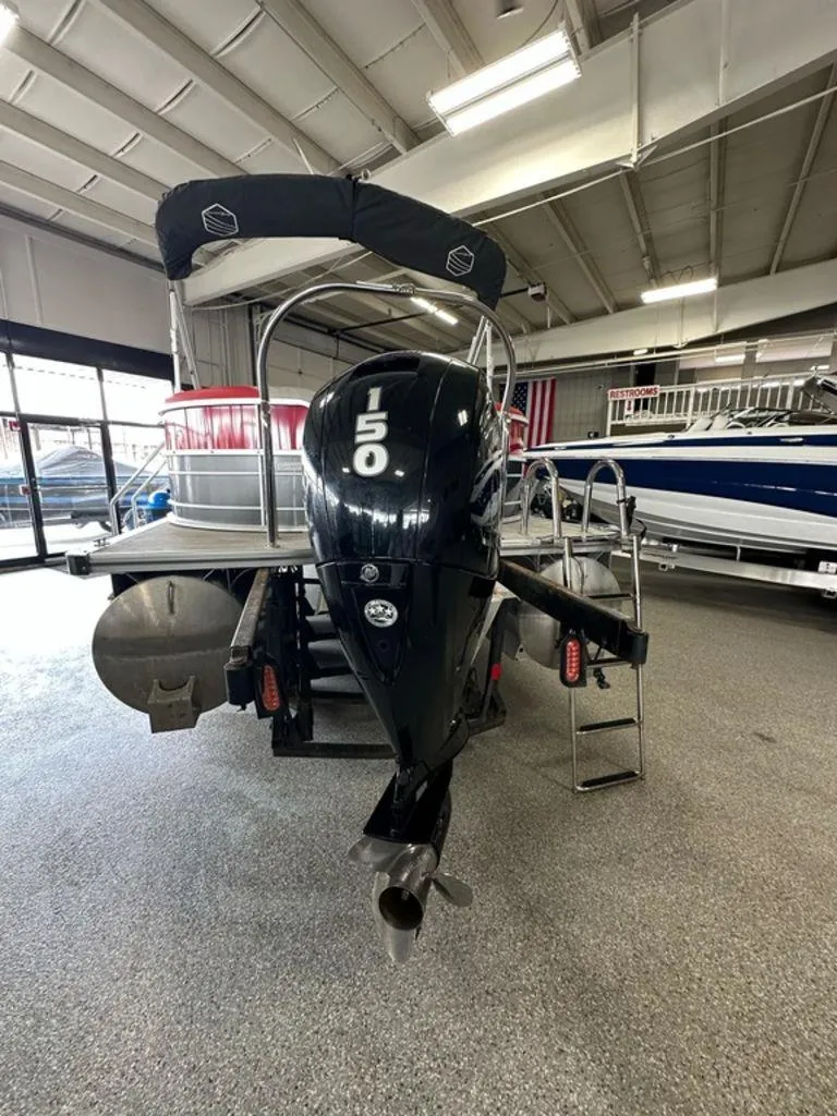 Slide: The Image of South Bay 222RS LE 2.75 2022 - 16