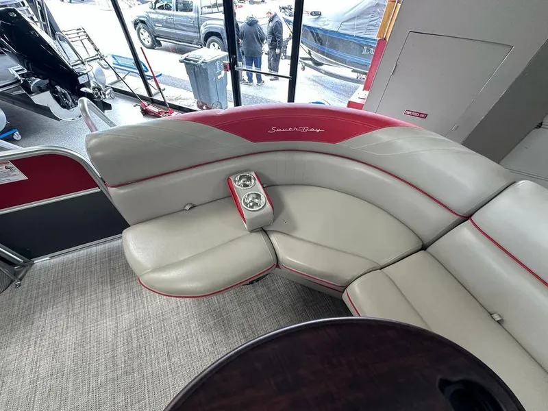 Slide: The Image of South Bay 222RS LE 2.75 2022 - 6