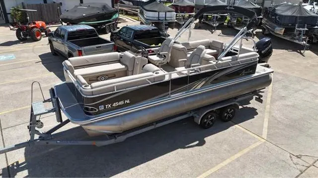 Slide: The Image of Avalon Venture Quad Lounger 22 FT 2022 - 2