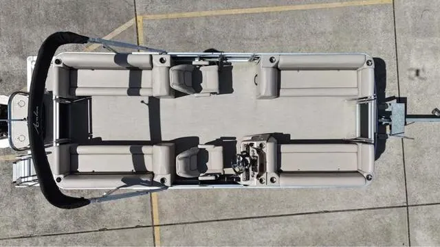 Slide: The Image of Avalon Venture Quad Lounger 22 FT 2022 - 5