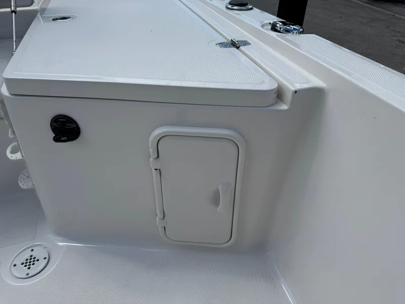 Slide: The Image of Wellcraft 241 2016 - 101