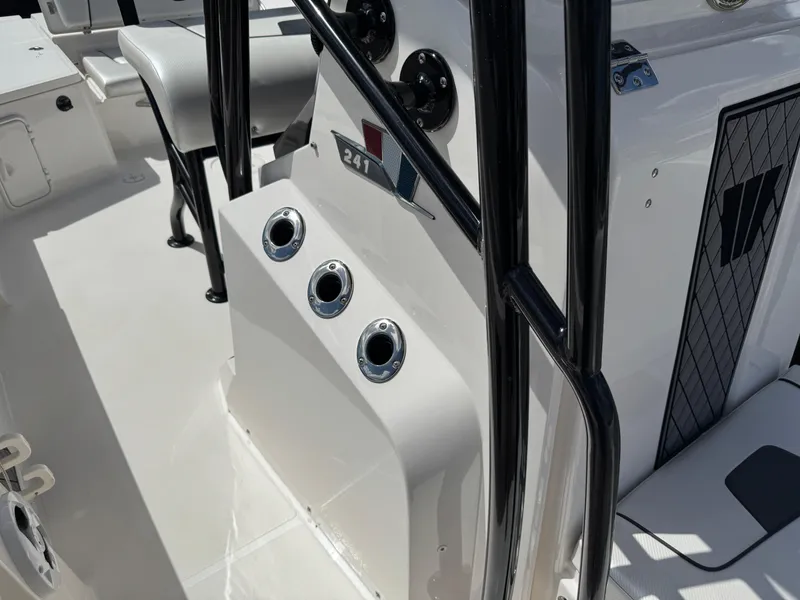 Slide: The Image of Wellcraft 241 2016 - 71