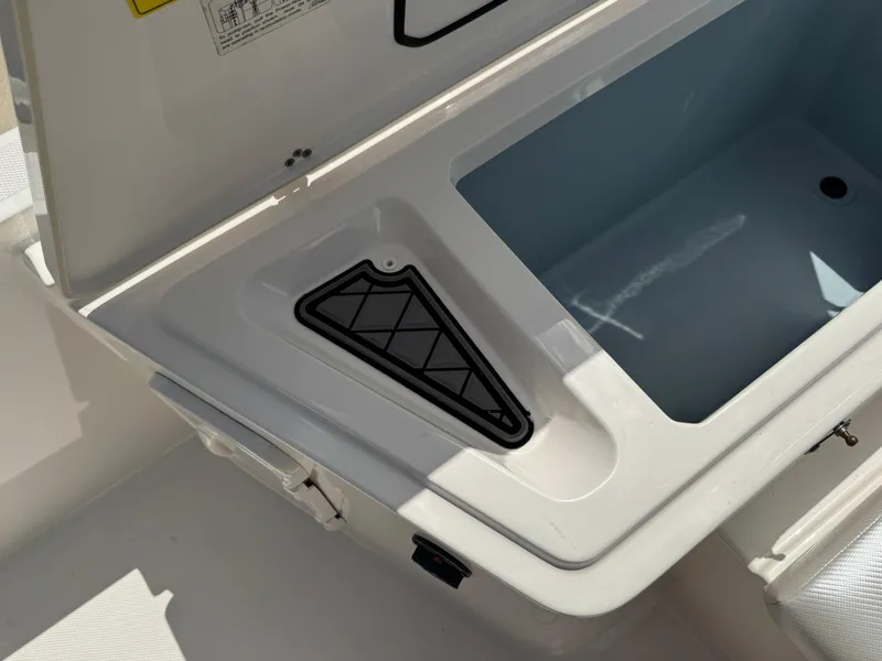 Slide: The Image of Wellcraft 241 2016 - 84