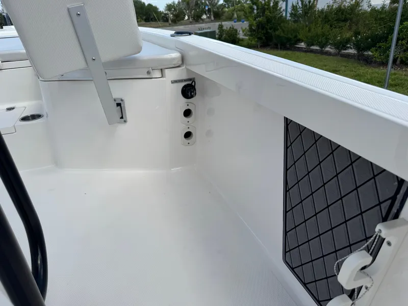 Slide: The Image of Wellcraft 241 2016 - 95