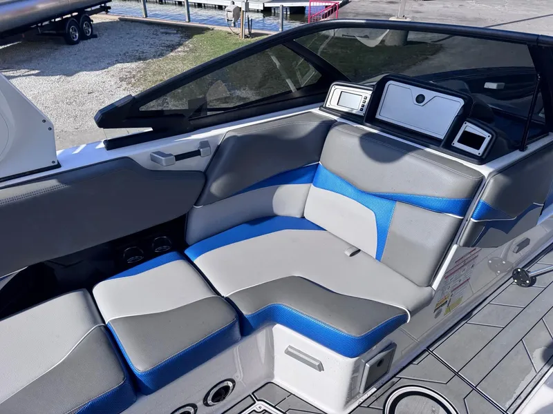 Slide: The Image of Supra SA 400 2019 - 12