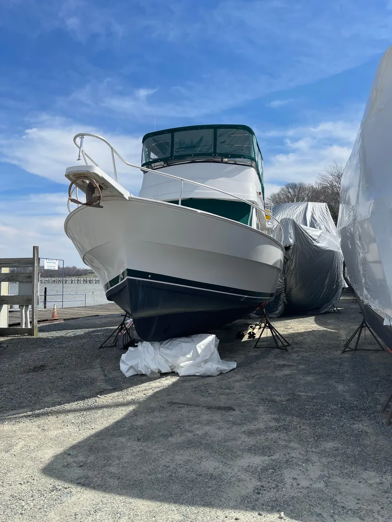 Slide: The Image of Mainship 390 Trawler 2000 - 5