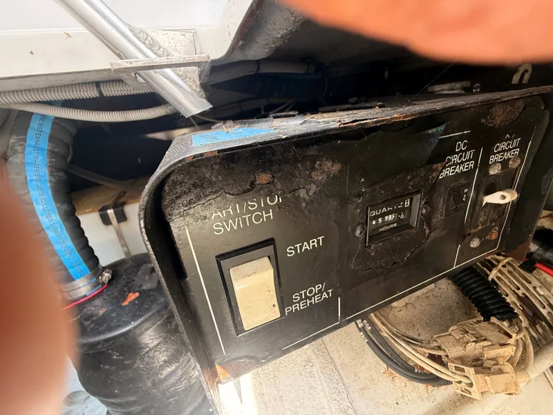 Slide: The Image of Mainship 390 Trawler 2000 - 52