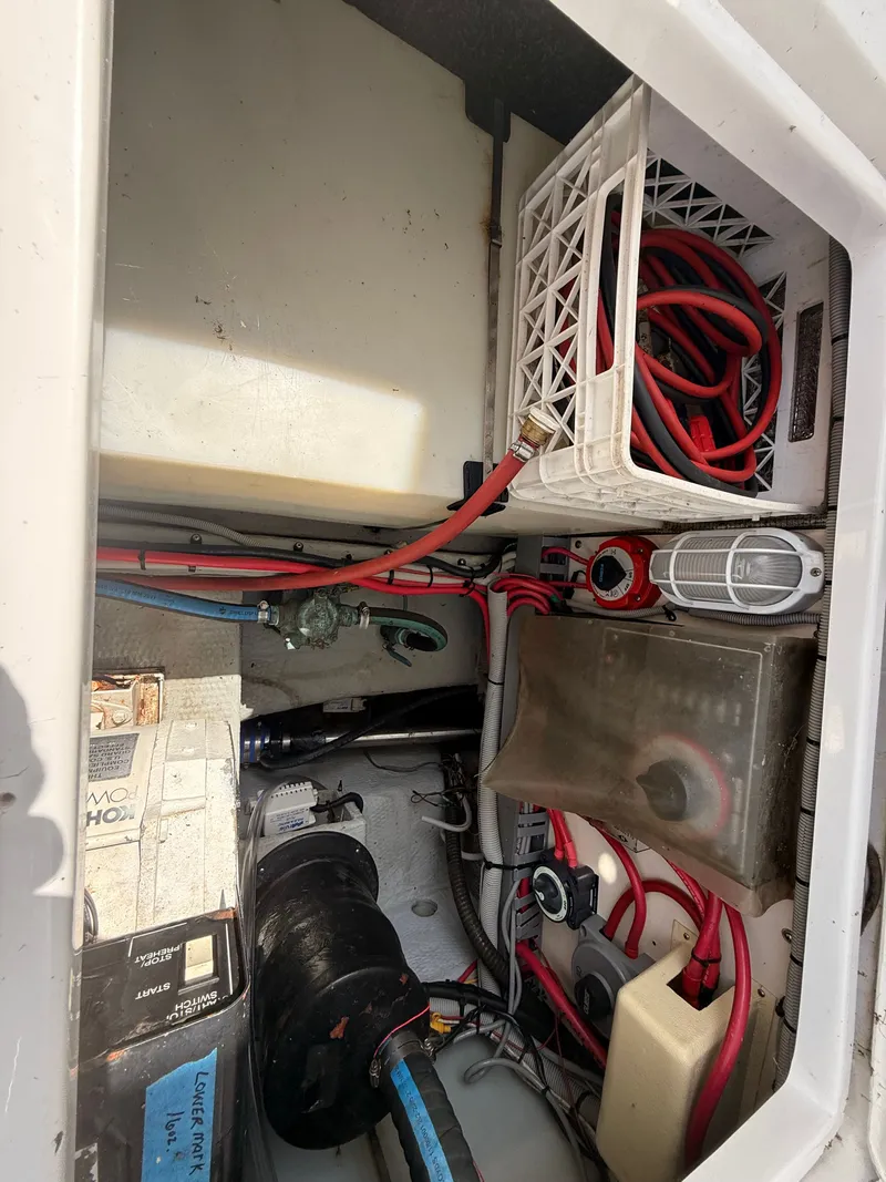 Slide: The Image of Mainship 390 Trawler 2000 - 53