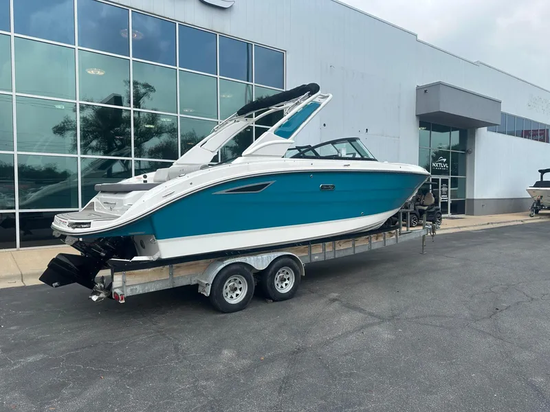 Slide: The Image of Sea Ray SDX 250 Surf 2025 - 3