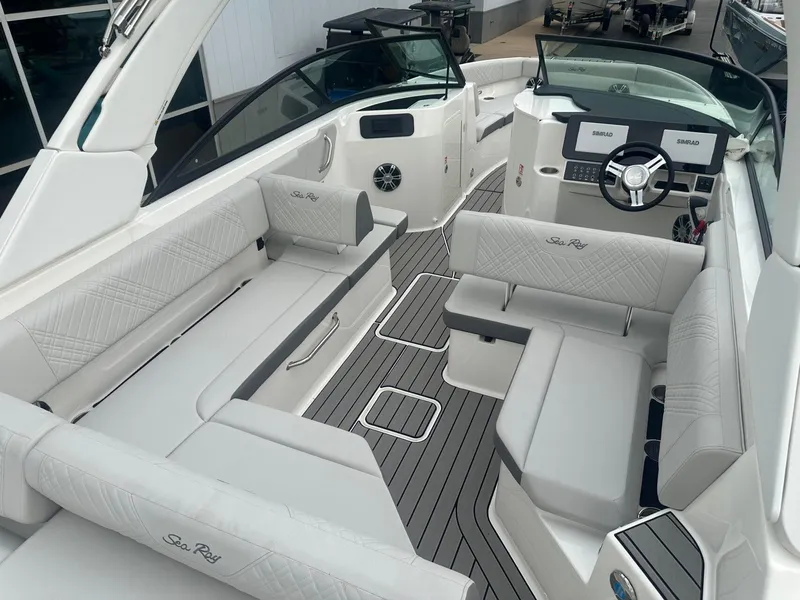 Slide: The Image of Sea Ray SDX 250 Surf 2025 - 31