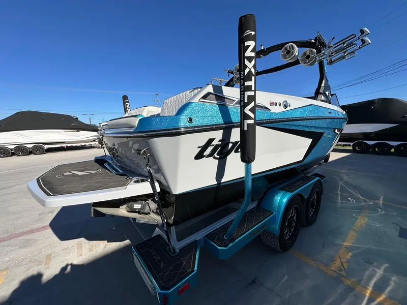 Slide: The Image of Tigé 22RZX 2022 - 4