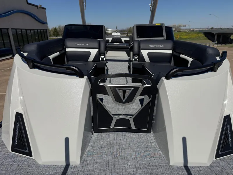 Slide: The Image of Trifecta 25 SPORT ULS9DC3PLU 2025 - 10