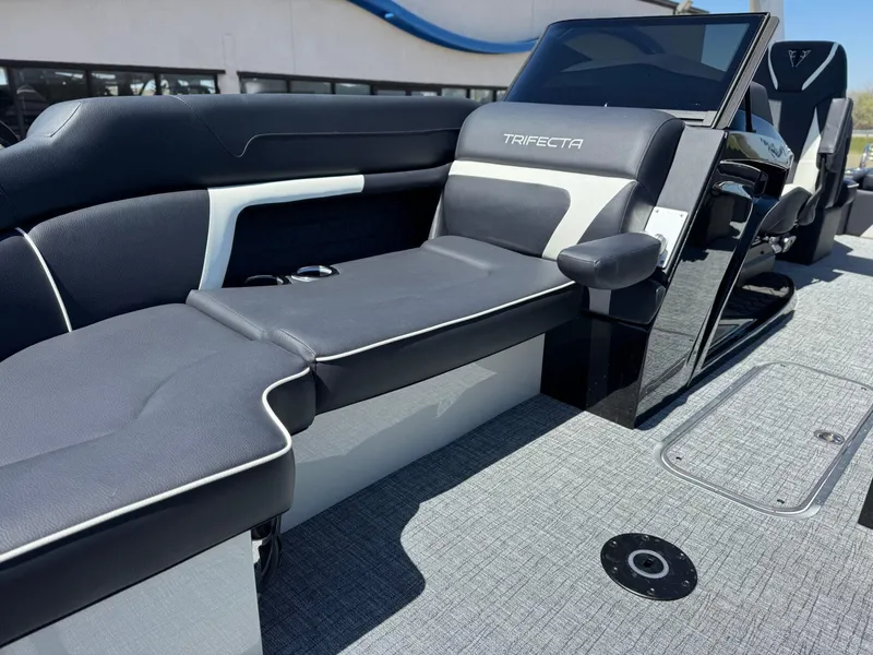 Slide: The Image of Trifecta 25 SPORT ULS9DC3PLU 2025 - 12