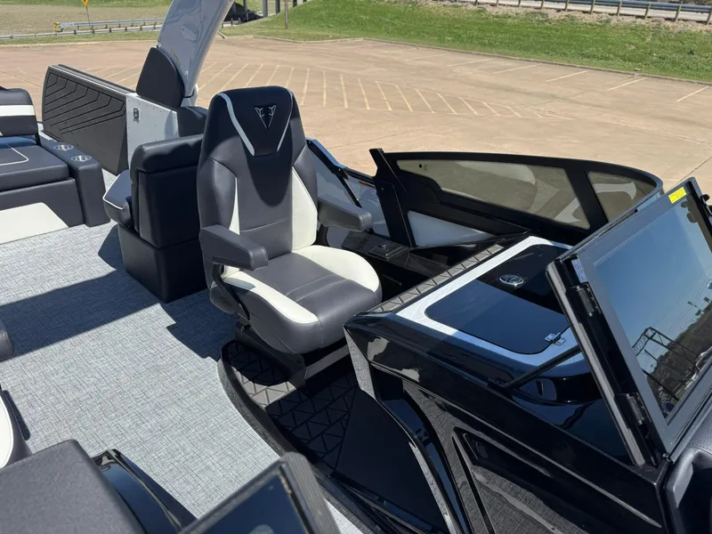 Slide: The Image of Trifecta 25 SPORT ULS9DC3PLU 2025 - 14