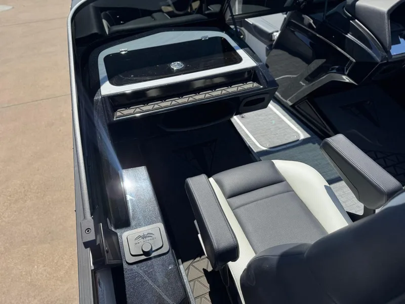 Slide: The Image of Trifecta 25 SPORT ULS9DC3PLU 2025 - 23