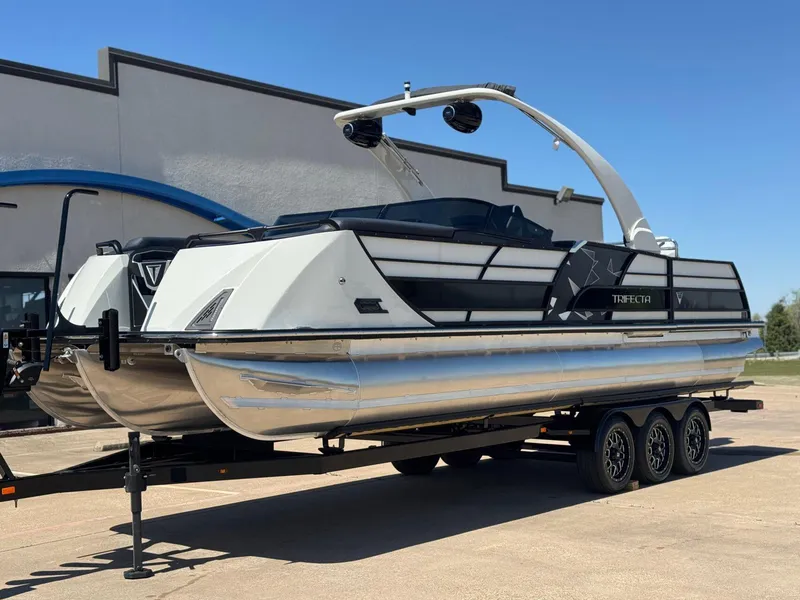 Slide: The Image of Trifecta 25 SPORT ULS9DC3PLU 2025 - 4