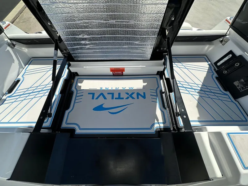 Slide: The Image of Tigé Ultré 25ZX 2025 - 49