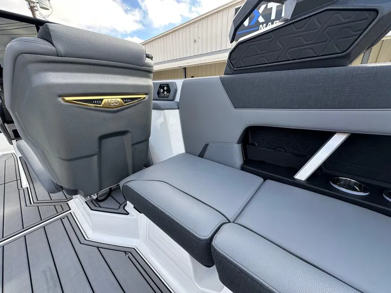 Slide: The Image of Nautique Super Air Nautique GS22 2025 - 15