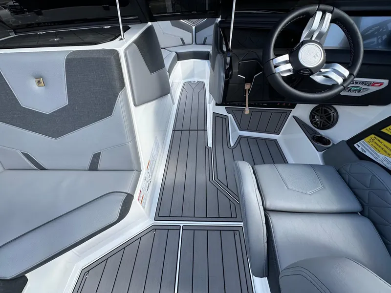 Slide: The Image of Nautique Super Air Nautique GS22 2025 - 17